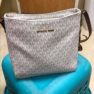 michael Kor’s purse